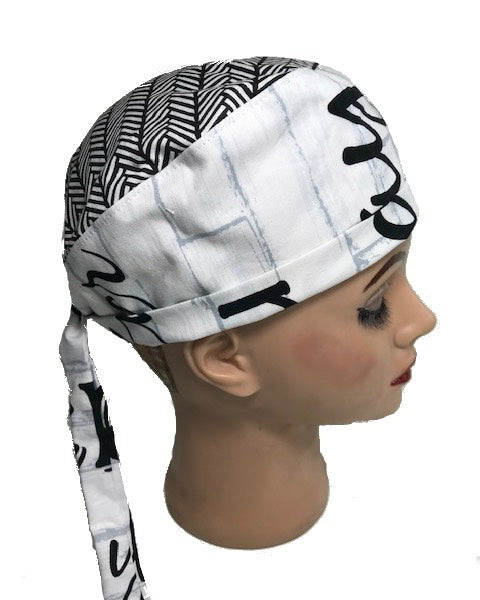Script Pattern Tie-Back Scrub Cap - White & Black